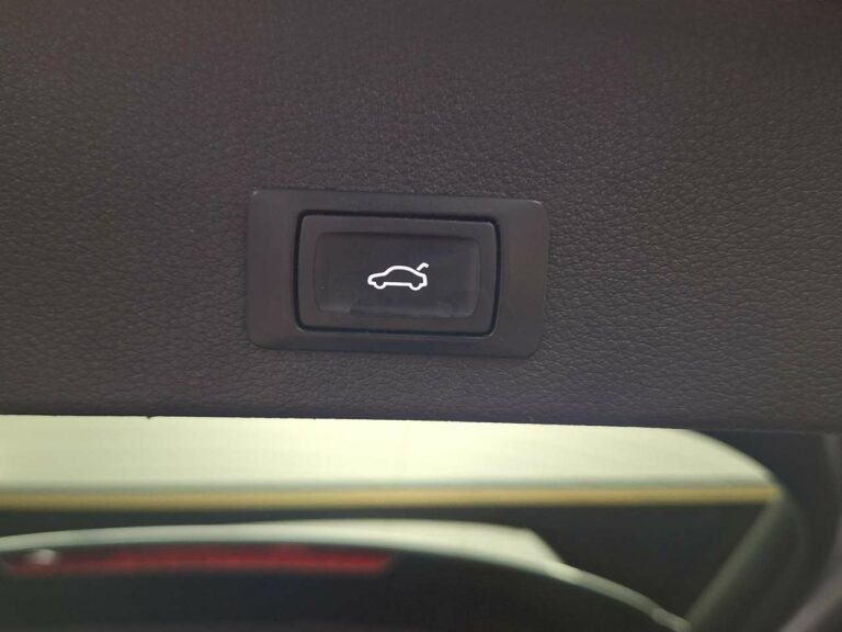 1280x960-2886c7NJYzOb2n